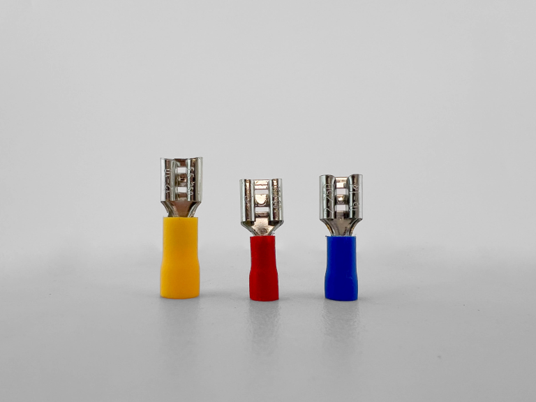 Terminal Pré-Isolado Tipo Luva Femea